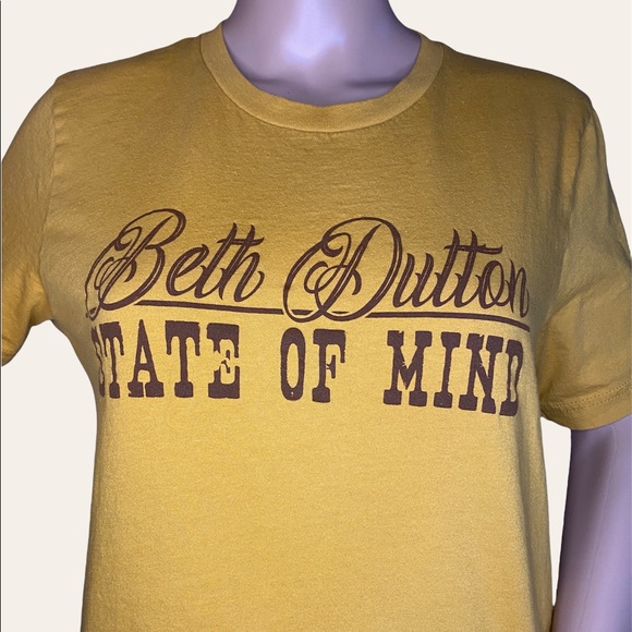 BETH DUTTON STATE OF MIND Yellowstone TV Show Tee T-Shirt Size Medium VGC - Picture 2 of 4